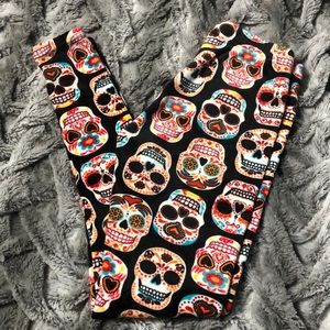 FREE w/purchase/Velvet day of the dead leggings